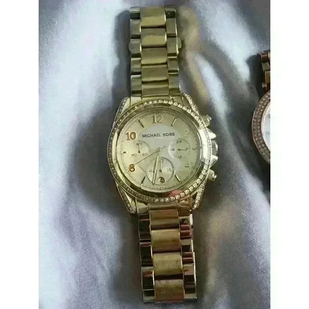 Lot of (3) Michael Kors Watches. His and hers.‎ MK 5491, 5166, and 5079.
